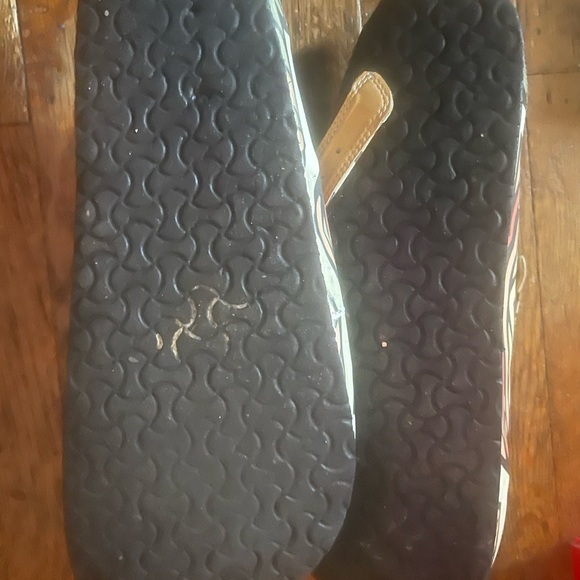 Calceo Women’s Floral Dry Skull Clogs - Picture 2 of 4